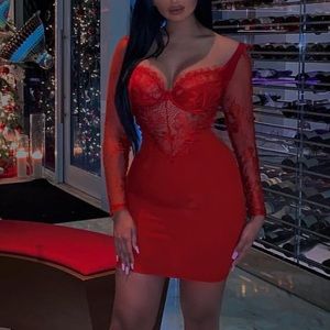 Burnt orange lace dress😍